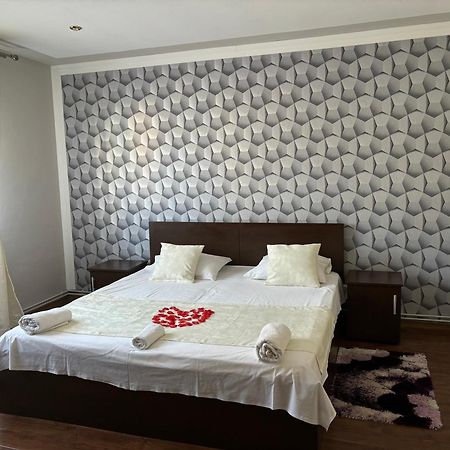 Casa Otilia Hotel Chiscau Екстериор снимка