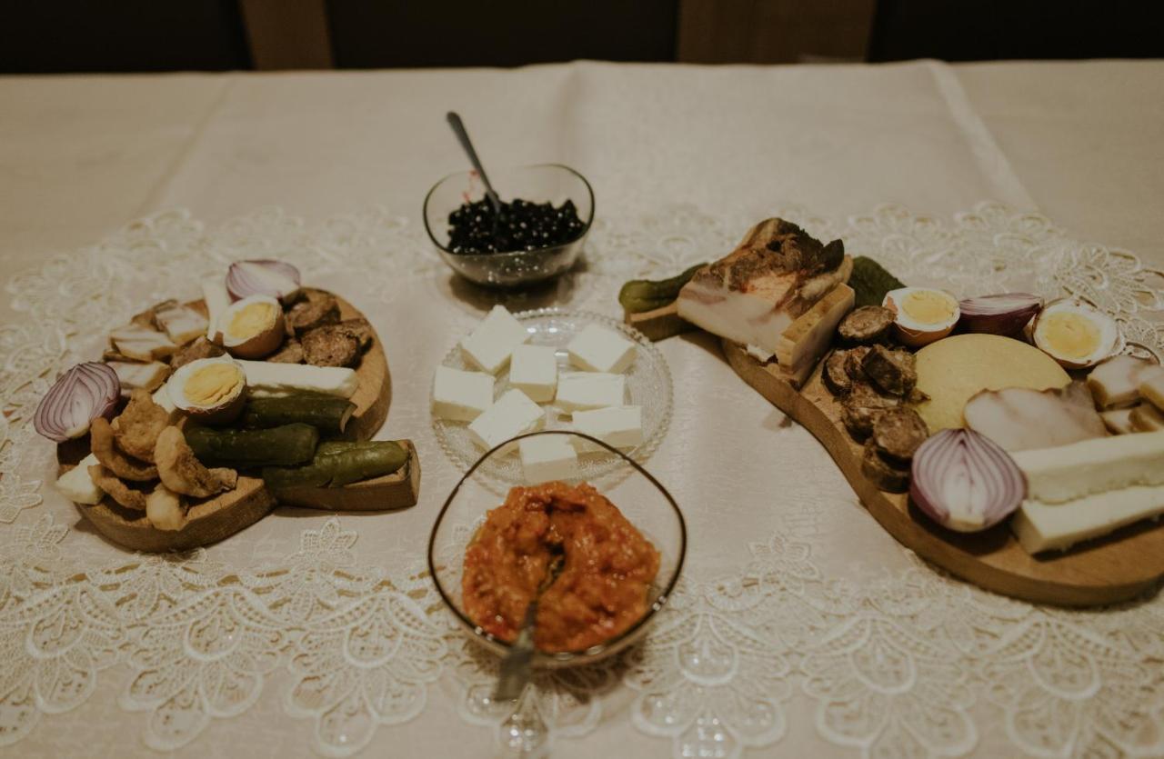 Casa Otilia Hotel Chiscau Екстериор снимка
