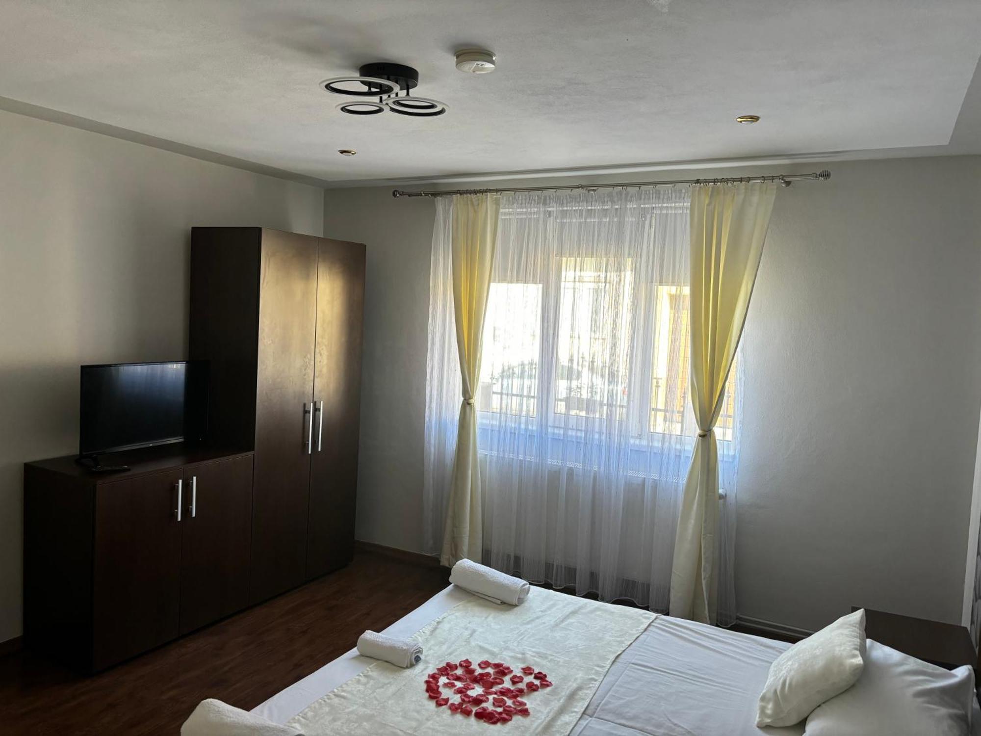 Casa Otilia Hotel Chiscau Екстериор снимка